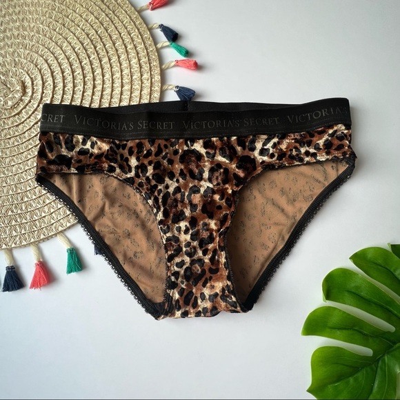 Victoria's Secret Logo Cotton Hiphugger Panty Leopard XS NEW - Picture 3 of 4